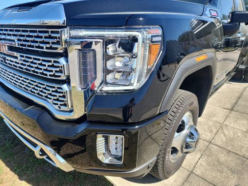 Used 2023 GMC Sierra 3500 Denali w/ Denali Ultimate Package AWD/4WD image 26