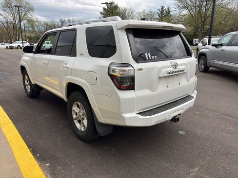 Used 2018 Toyota 4Runner SR5 image 3