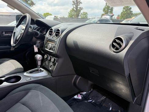 Used 2013 Nissan Rogue S AWD/4WD image 19