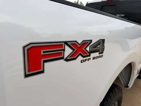 Used 2023 Ford F250 XL w/ XL Driver Assist Package AWD/4WD image 9