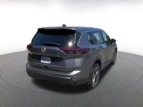Used 2025 Nissan Rogue SV AWD/4WD image 11