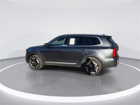 Used 2024 Kia Telluride S w/ S Sunroof Package image 7