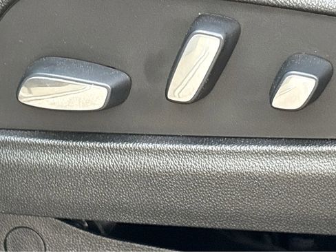 Used 2024 Cadillac XT6 Sport w/ Technology Package image 21