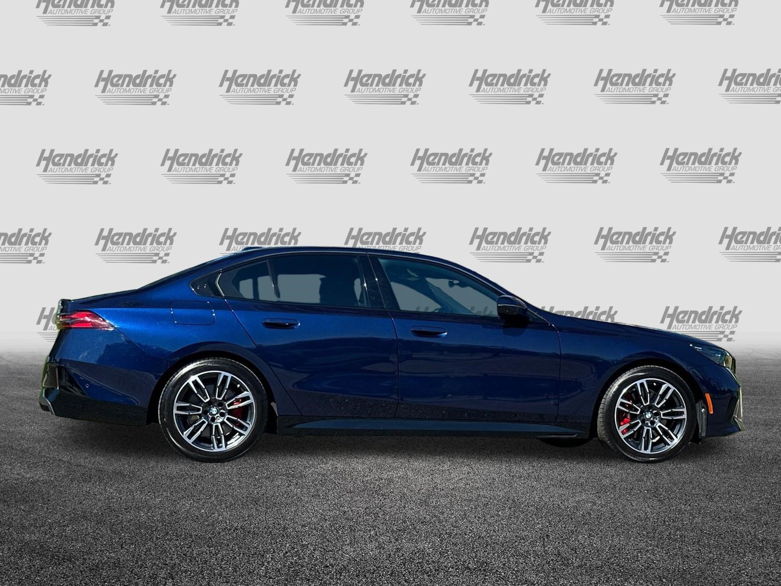 Used 2026 BMW 530i w/ M Sport Package RWD image 3