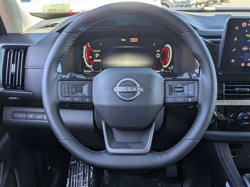 New 2026 Nissan Pathfinder SL image 12