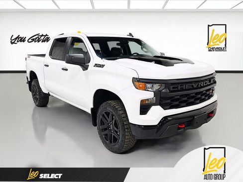 Used 2023 Chevrolet Silverado 1500 Custom Trail Boss w/ LPO, Dark Essentials Package image 3