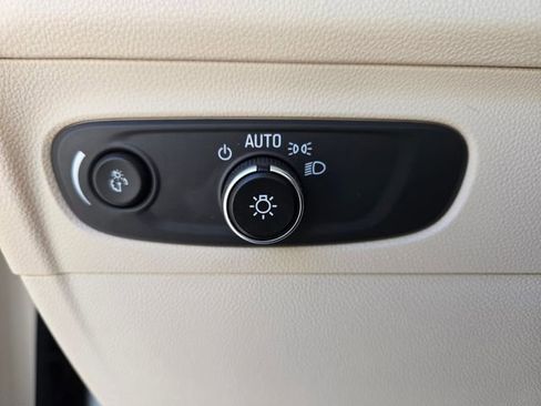 Used 2023 Buick Envision Essence FWD image 18