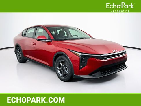 Used 2025 Kia K4 FWD image 1