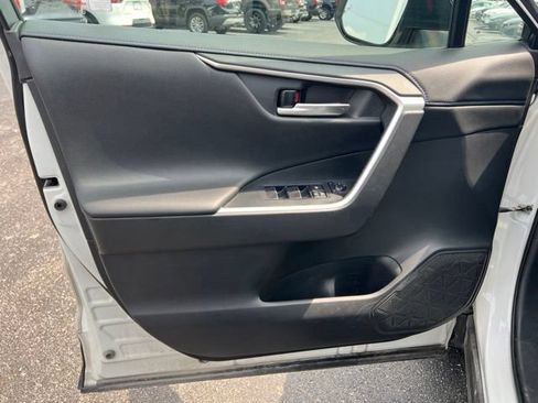 Used 2020 Toyota RAV4 XSE AWD/4WD image 29