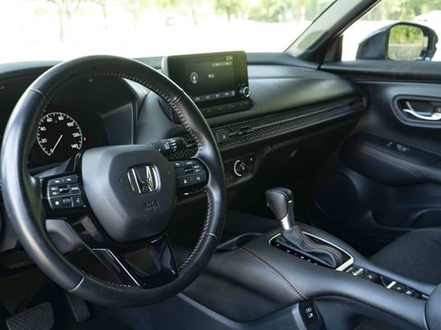 Used 2025 Honda HR-V Sport image 16