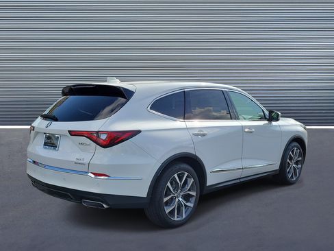 Used 2023 Acura MDX SH-AWD w/ Technology Package image 3