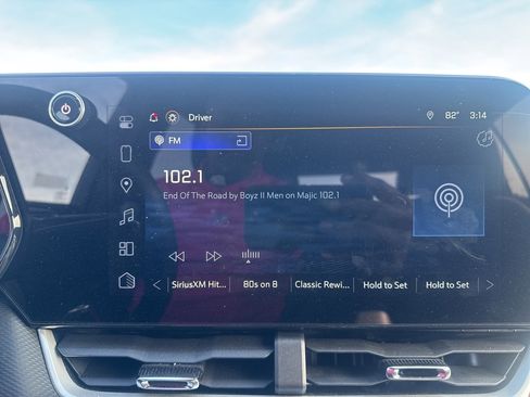 Used 2026 Chevrolet Equinox LT image 42