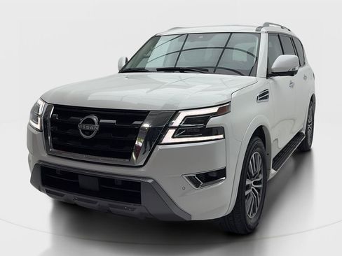 Used 2024 Nissan Armada SL w/ Captain's Chairs Package RWD image 4