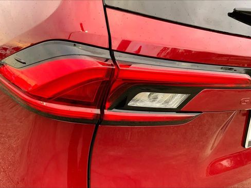 Used 2024 Toyota Grand Highlander Limited image 27