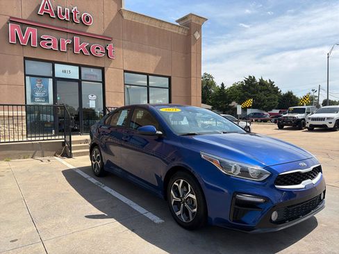Used 2021 Kia Forte LXS FWD image 3