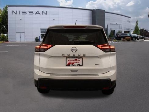 New 2026 Nissan Rogue SV w/ Cold Weather Package AWD/4WD image 4
