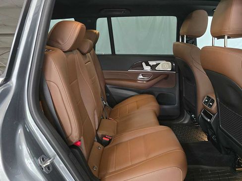Used 2026 Mercedes-Benz GLS 450 4MATIC image 12