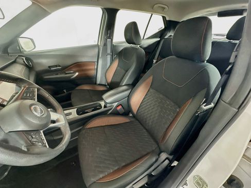 Used 2024 Nissan Kicks SR FWD image 12