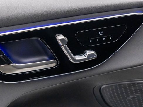 New 2025 Mercedes-Benz GLC 300 4MATIC image 16