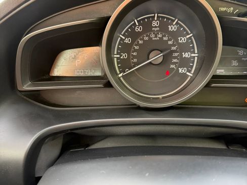 Used 2018 MAZDA MAZDA3 Sport FWD image 14