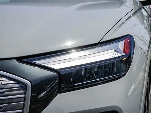 Used 2023 Audi Q4 e-tron Premium Plus w/ Premium Plus RWD image 7