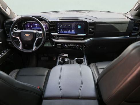 Used 2024 Chevrolet Silverado 1500 LTZ RWD image 28