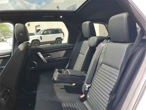 Certified 2025 Land Rover Discovery Sport Dynamic SE image 15