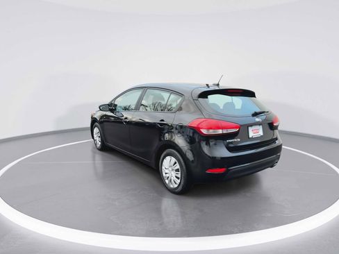 Used 2017 Kia Forte LX image 7