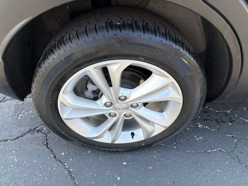 Used 2023 Buick Encore GX Preferred w/ Cold Weather Comfort Package FWD image 8