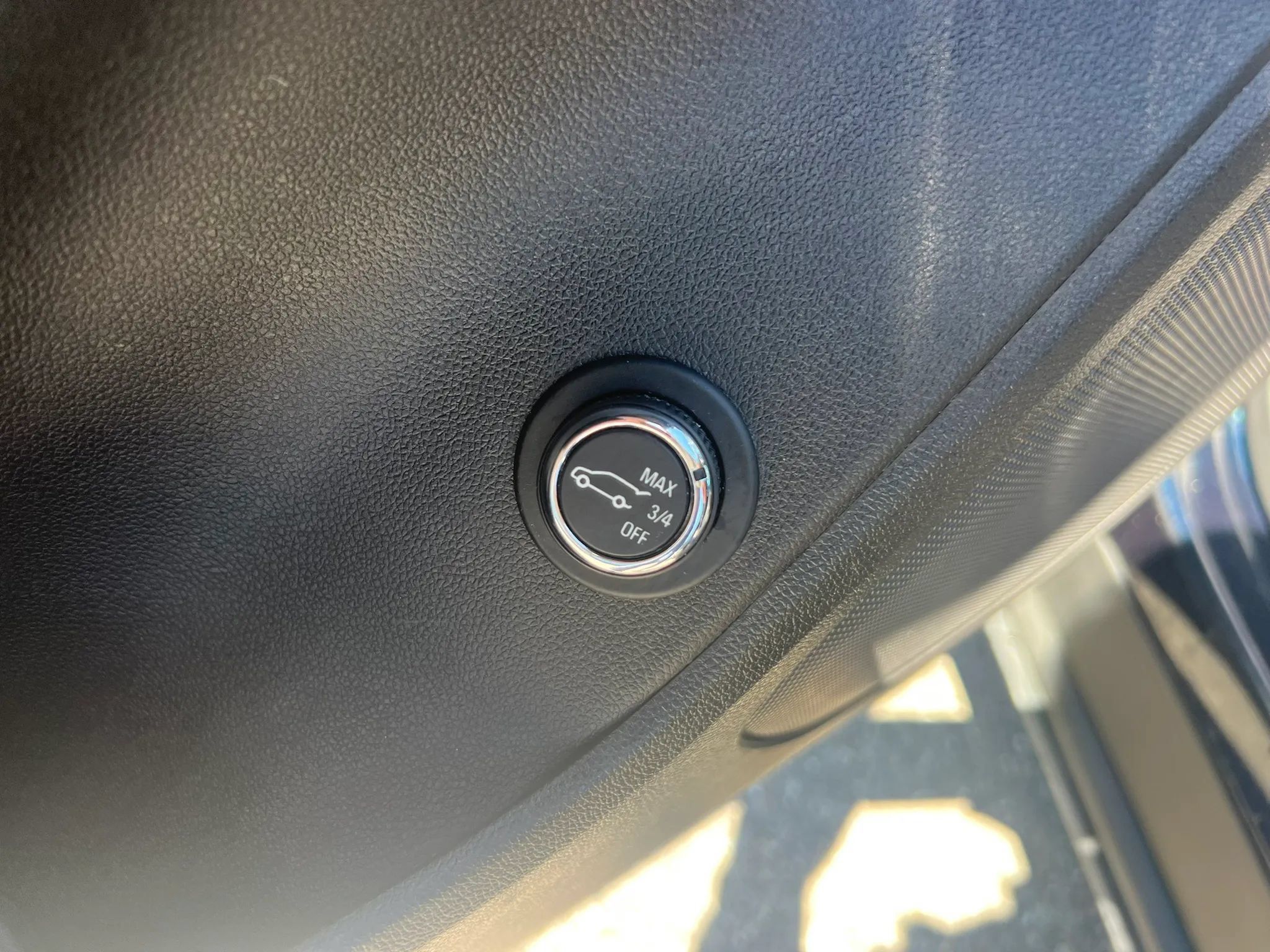Used 2021 Chevrolet Blazer LT FWD image 34