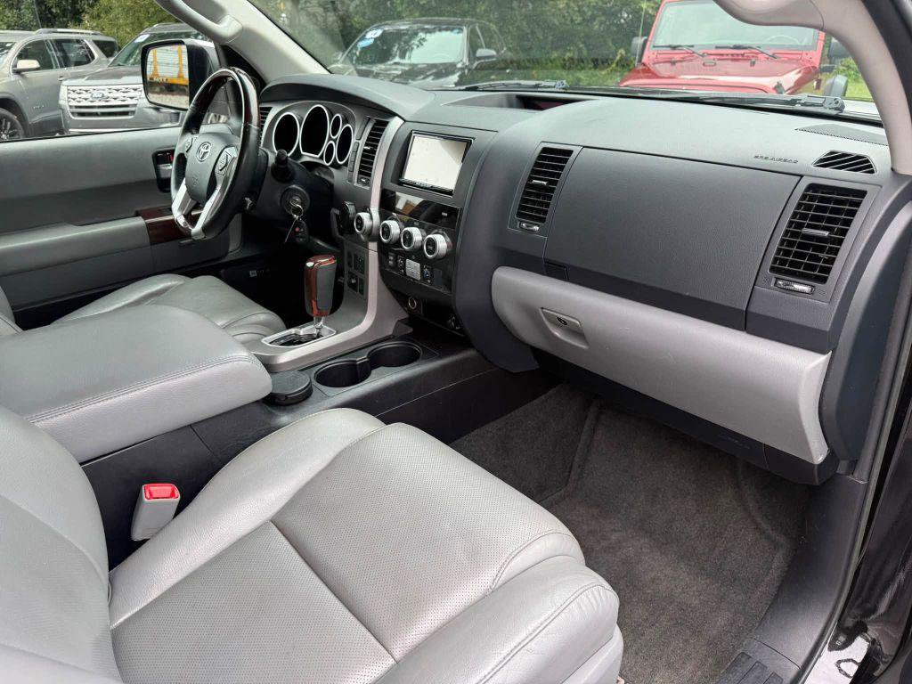 Used 2014 Toyota Sequoia Platinum RWD image 23