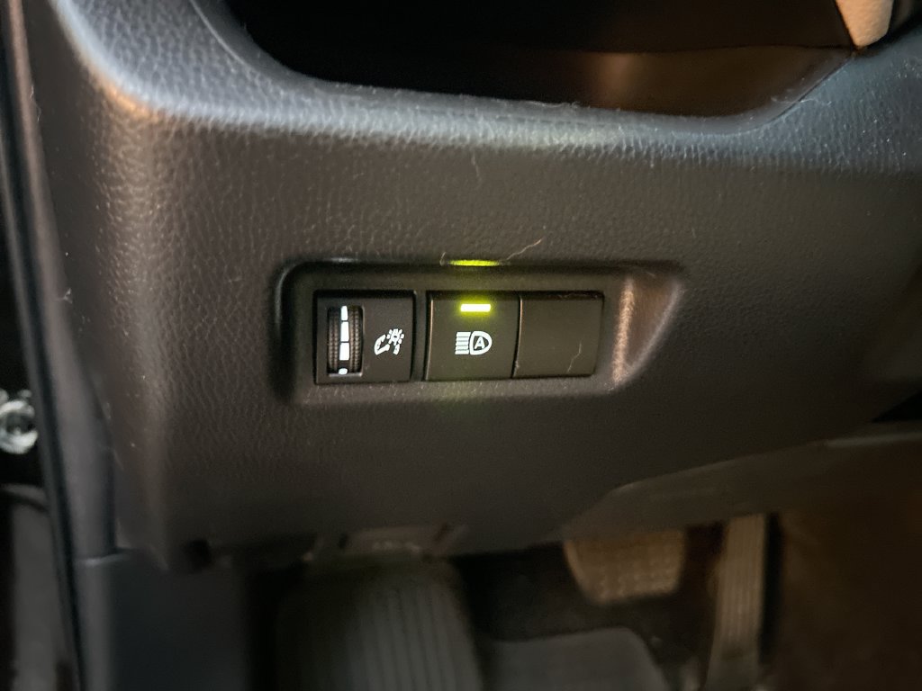 Used 2024 Toyota RAV4 LE FWD image 13