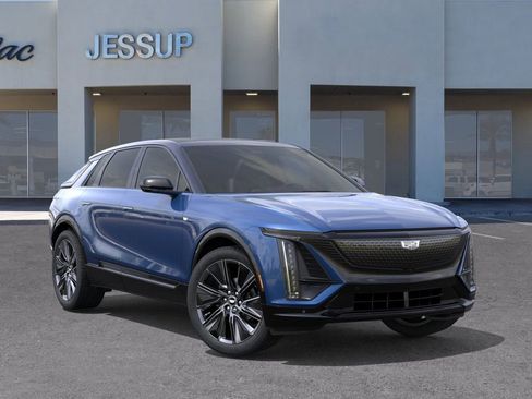 New 2026 Cadillac Lyriq Signature Sport image 7