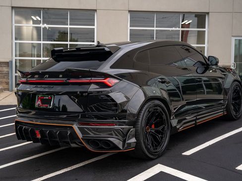 Used 2022 Lamborghini Urus AWD/4WD image 15