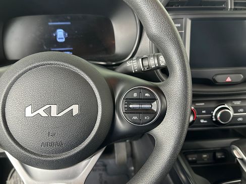 Used 2023 Kia Soul LX w/ LX Technology Package image 39