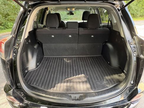 Used 2018 Toyota RAV4 LE w/ All Weather Liner Package AWD/4WD image 24