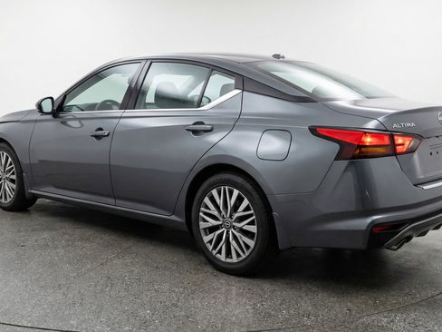 Used 2025 Nissan Altima 2.5 SV image 6