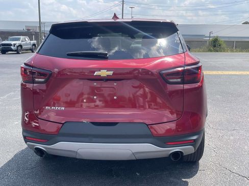 Used 2025 Chevrolet Blazer LT FWD image 4