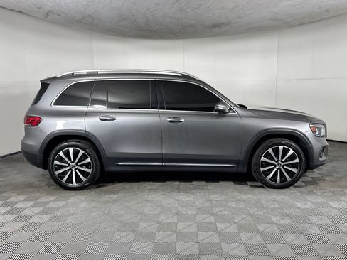 Used 2022 Mercedes-Benz GLB 250 4MATIC image 4