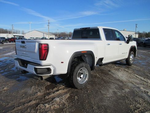 New 2026 GMC Sierra 3500 Denali Ultimate image 5