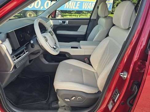 Used 2025 Hyundai Santa Fe SEL FWD image 13