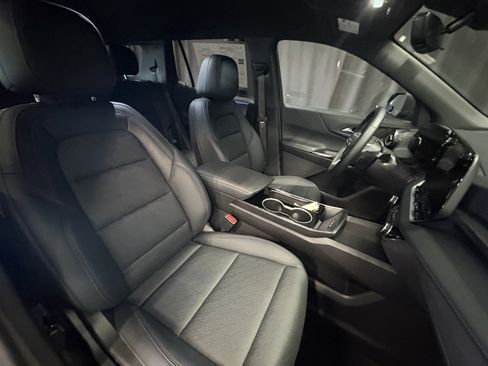 Used 2025 Chevrolet Equinox LT w/ Convenience Package II FWD image 37