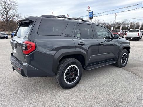Used 2025 Toyota 4Runner TRD Off-Road image 7