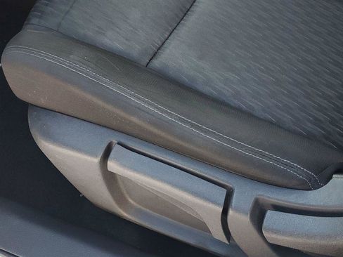 Used 2017 Nissan Rogue S w/ Appearance Package image 9