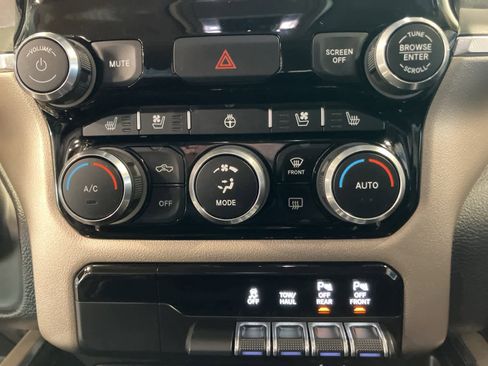 Used 2019 RAM 1500 Laramie image 21