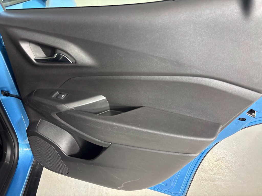 Used 2025 Chevrolet Trax LT FWD image 21