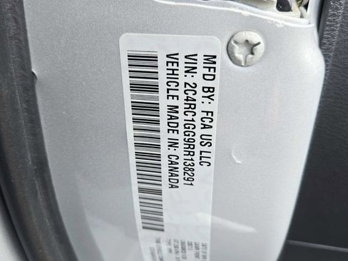 Used 2024 Chrysler Pacifica Limited w/ S Appearance Package FWD image 43
