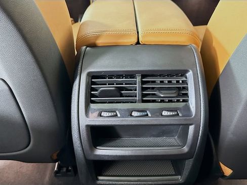 Used 2024 BMW X5 sDrive40i w/ M Sport Package image 26