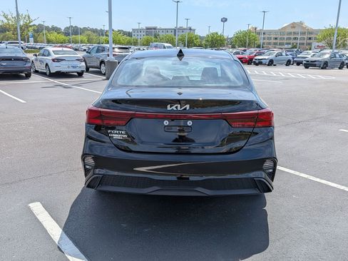 Used 2024 Kia Forte LXS FWD image 4