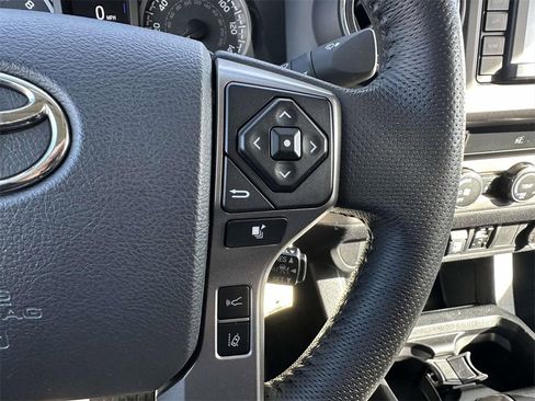 Certified 2019 Toyota Tacoma SR5 image 8